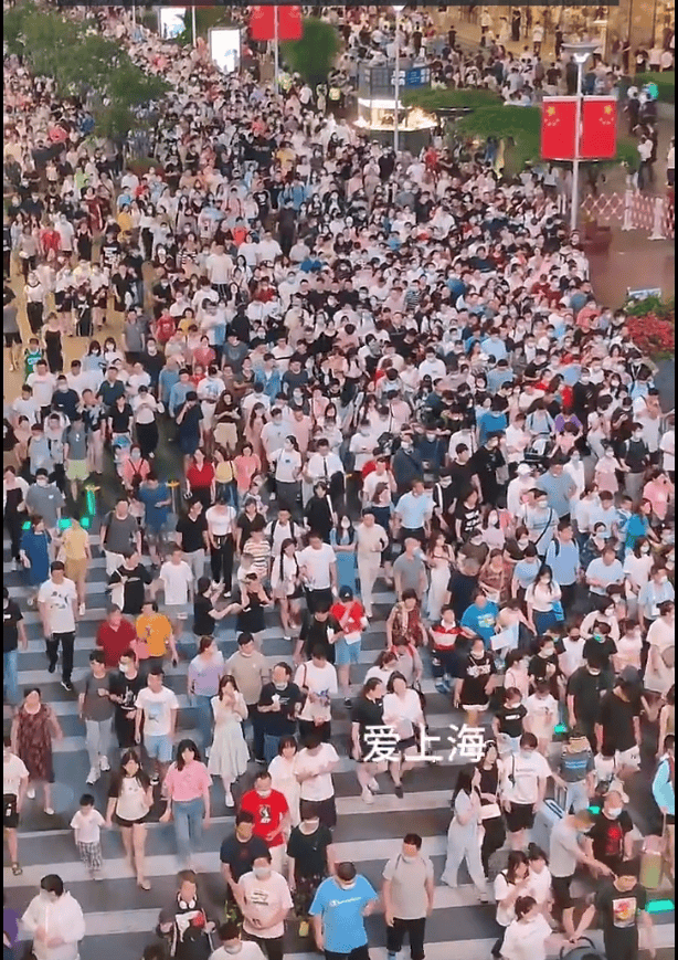 怀疑人生55万人寸步难行！端午节避避吧五一最堵景点TOP10出炉第1名挤到(图9)