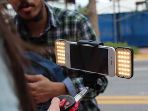 ：自带美光和风扇自拍杆又出新花样